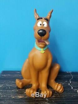 1997 Scooby Doo Figure 23 Warner Bros Store Display Statue