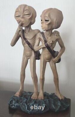 Alien Take Me 2 Your Dealer Resin Statue Figurine Figure Smoking Joint Rare Weed
