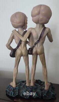Alien Take Me 2 Your Dealer Resin Statue Figurine Figure Smoking Joint Rare Weed