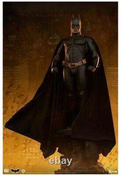 BATMAN Batman Begins Batman Premium Format Figure 1/4 Statue Sideshow