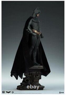 BATMAN Batman Begins Batman Premium Format Figure 1/4 Statue Sideshow