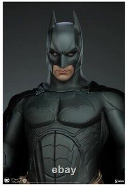 BATMAN Batman Begins Batman Premium Format Figure 1/4 Statue Sideshow