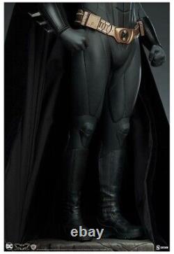 BATMAN Batman Begins Batman Premium Format Figure 1/4 Statue Sideshow