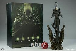 BRAND NEW SEALED Collectable ALIEN Internecivus Raptus Statue Figure