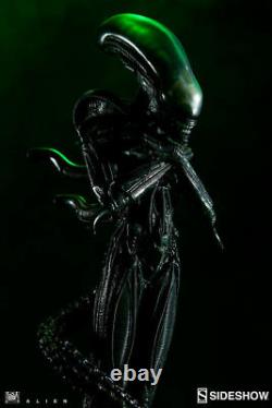 BRAND NEW SEALED Collectable ALIEN Internecivus Raptus Statue Figure