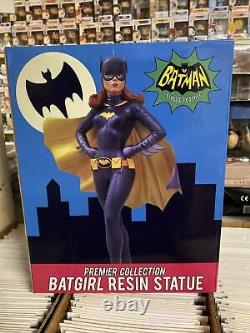 Batman 1966 TV Series Premiere Collection Batgirl Resin Statue