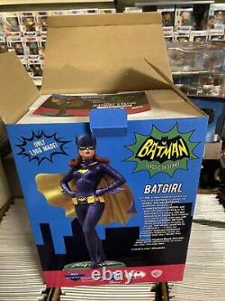 Batman 1966 TV Series Premiere Collection Batgirl Resin Statue
