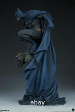 Batman Batman Premium Format 23 Statue (OE) SID300747