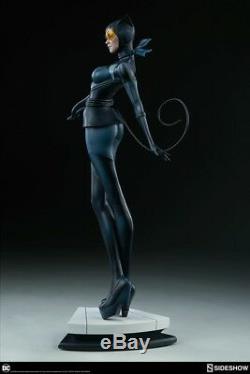 Catwoman Selina Kyle Stanley Artgerm Lau Artist Series Statue Figure by Sideshow