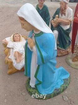 Christmas Nativity Fibreglass / Resin Display Set Statues / Figures