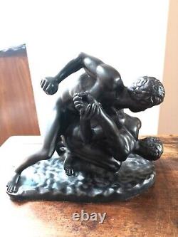 Classical male statue, the wrestlers