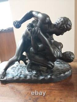 Classical male statue, the wrestlers