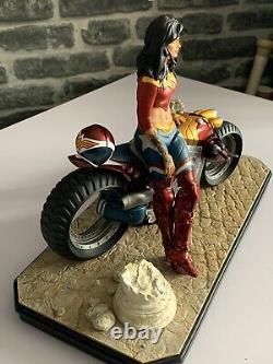 DC Collectibles Gotham City Garage Wonder Woman Statue #128/5000