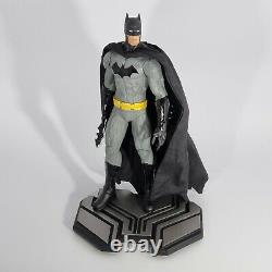 DC Comics Collectibles 16 Icons Batman Numbered Limited Edition Statue Figure