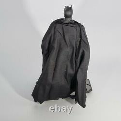 DC Comics Collectibles 16 Icons Batman Numbered Limited Edition Statue Figure