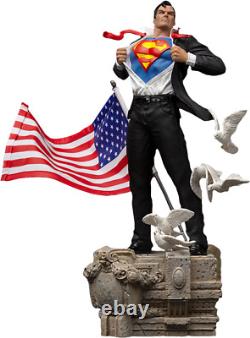 Dc Superman Clark Kent Deluxe Art Scale 1/10 statue Iron Studios Sideshow