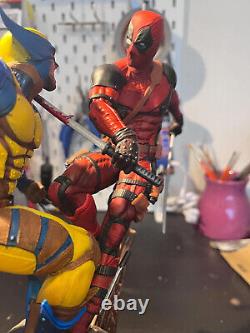 Deadpool vs Wolverine Custom Painted Resin Statue 1/6