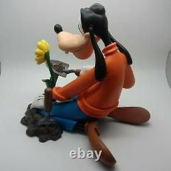 Disney statue GOOFY planting flowers figurine RUTTEN COLLECTION RESIN figure NEW