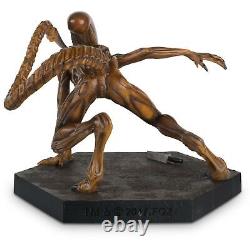 EAGLEMOSS XXL MEGA ALIEN RUNNER / DOG ALIEN vs PREDATOR 30CM Statue Figure