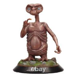 E. T. The Extra-Terrestrial 1/4 E. T. Statue SD Toys Official