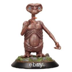 E. T. The Extra-Terrestrial 1/4 E. T. Statue SD Toys Official