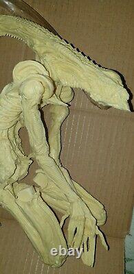 Fewture Models ALIEN PILE Statue Figure Takayuki Takeya RARE Unbuilt Resin Kit