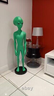 Green Limited Edition Fibreglass / Resin 4 Foot Alien Statue / Figure