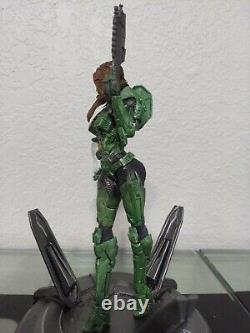 Halo Master Chief (Female) 9 Statue Figure + Cortana