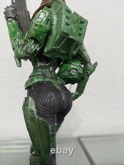 Halo Master Chief (Female) 9 Statue Figure + Cortana