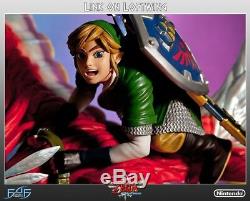 Legend of Zelda Link on Loftwing Statue First 4 Figures Nintendo Skyword Sword