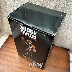 Ltd Ed. 30cm 16 Judge Dredd Statue (Oxmox/Muckle 2003) MIB