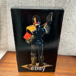 Ltd Ed. 30cm 16 Judge Dredd Statue (Oxmox/Muckle 2003) MIB