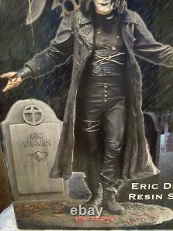 NECA The Crow Eric Draven 1/6 12 inches RESIN STATUE horror figure 149 out 1000