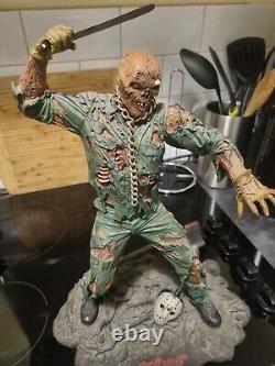 Neca Jason Voorhees Figure Statue 15inch 1/4 Scale VERY rare Number 439Of 1000