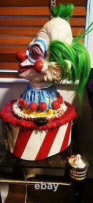 ON SALE Shorty 1.1 Resin Bust Statue Killer Klowns From Outer Space + Stand