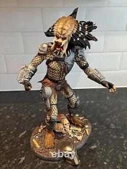 PREDATOR RESIN CAST MODEL STATUE 14.5 inch height Stunning, Rare Item