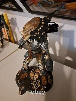 PREDATOR RESIN CAST MODEL STATUE 14.5 inch height Stunning, Rare Item
