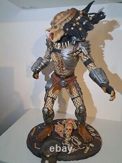 PREDATOR RESIN CAST MODEL STATUE 14.5 inch height Stunning, Rare Item