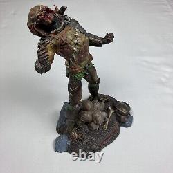 Predator Alien Figure Figurine Statue Arched Back Resin 11 Tall 1991 Vintage