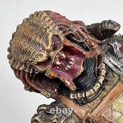 Predator Alien Figure Figurine Statue Arched Back Resin 11 Tall 1991 Vintage