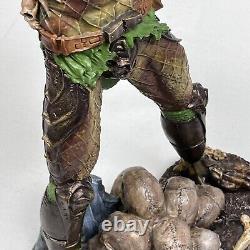 Predator Alien Figure Figurine Statue Arched Back Resin 11 Tall 1991 Vintage