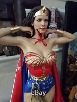 Prime 1 Studio MMWW-03S Wonder Woman 1975 TV Series Deluxe Bonus Ver Statue 1/3