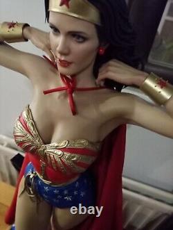 Prime 1 Studio MMWW-03S Wonder Woman 1975 TV Series Deluxe Bonus Ver Statue 1/3