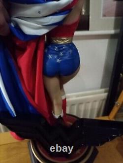 Prime 1 Studio MMWW-03S Wonder Woman 1975 TV Series Deluxe Bonus Ver Statue 1/3