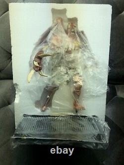 Resident Evil William Birkin G2 Resin Statue Figure In great conditions