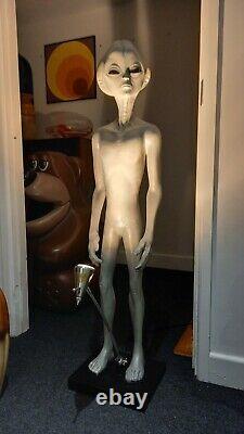 Resin 4 Foot Alien Statue / Figure / Lamp