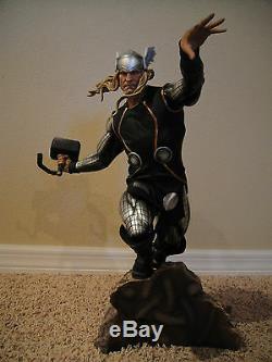 SIDESHOW EXCLUSIVE SIGNED By STAN LEE THOR PREMIUM FORMAT FIGURE Avengers Statue