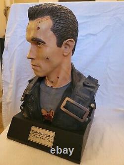 Sideshow 11 Scale Life-size Terminator T-800 Endoskeleton Bust Statue Figure