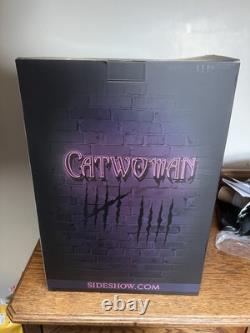 Sideshow Collectibles DC Comics Catwoman Premium Format Figure 0222 / 2000