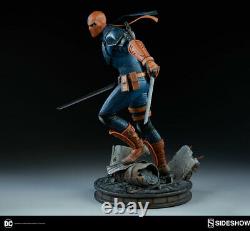 Sideshow Collectibles DC Comics Deathstroke Premium Format Figure Statue